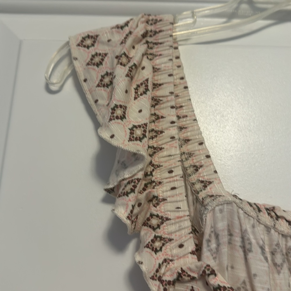 Torrid flowy peplum tank with ruffle straps - Picture 3 of 5